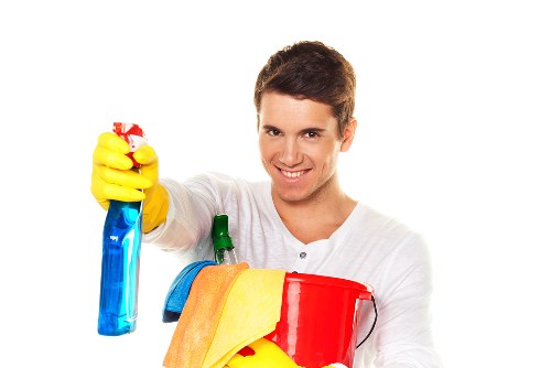 Cleaner preparing a Shepherdsbush property for a one off clean